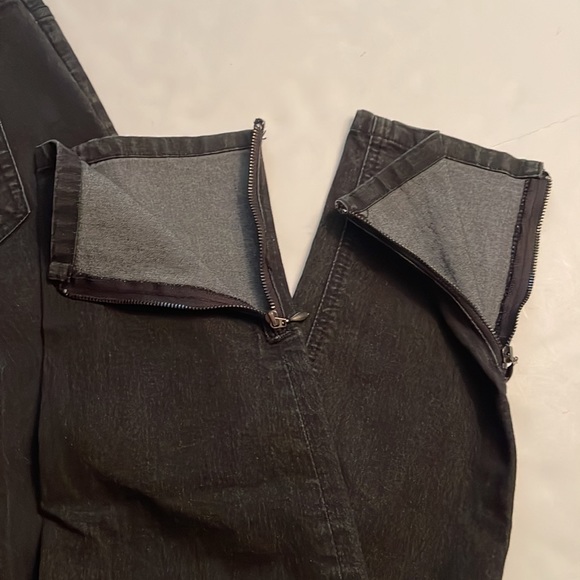 Cache black jeggings jeans, size 6. Zipped ankles, , rhinestones back pockets. - Picture 5 of 16